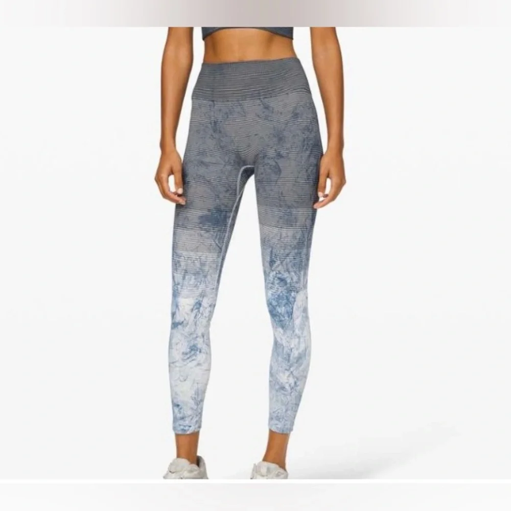 Lululemon Seamless Ebb to Train Tight in Luna Wash Ombre Tie Dye